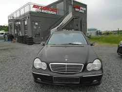Schwarz Gebraucht 2001 Mercedes C240 Limousine | 2.450 € (Superpreis)