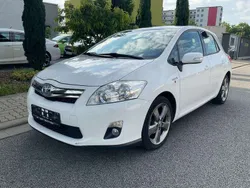 Weiß Gebraucht 2012 Toyota Auris Life Limousine | 5.700 € (Fairer Preis)