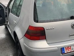 Silber Gebraucht 1998 VW Golf IV Kleinwagen | 2.000 € (Etwas zu teuer)