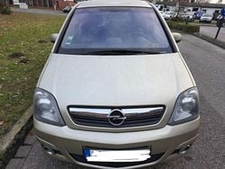 Champagner silber m2 Gebraucht 2010 Opel Meriva Innovation Van / Kleinbus | 2.450 € (Guter Preis)