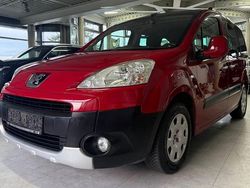 Rot Gebraucht 2009 Peugeot Partner Tepee Family Van / Kleinbus | 3.999 € (Fairer Preis)