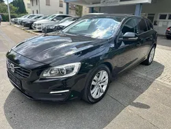 Schwarz Gebraucht 2016 Volvo V60 Business Edition Kombi | 8.490 € (Fairer Preis)