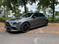 Grau Gebraucht 2022 Mercedes A250 AMG line Limousine | 26.000 € (Fairer Preis)