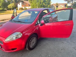 Rot Gebraucht 2009 Fiat Grande Punto Kleinwagen | 1.500 € (Guter Preis)