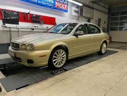 Gold Gebraucht 2008 Jaguar X-type Limousine | 4.500 € (Teuer)