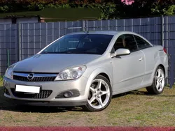 Grau Gebraucht 2007 Opel Astra Cabriolet Cabrio | 2.450 € (Etwas zu teuer)