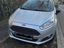 Silber Gebraucht 2017 Ford Fiesta Titanium Kleinwagen | 8.800 € (Guter Preis)
