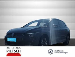 Grau Gebraucht 2023 VW Golf VIII Move Limousine | 23.680 € (Superpreis)
