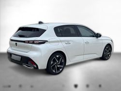 Weiß metallic Gebraucht 2022 Peugeot 308 Allure | 21.580 € (Fairer Preis)