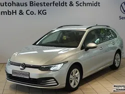 Reflexsilber (metallic) Gebraucht 2021 VW Golf VIII Life Kombi | 20.490 € (Fairer Preis)