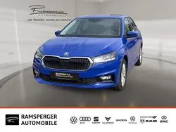 Blau (energyblau) Gebraucht 2024 Skoda Fabia Selection Limousine | 23.490 € (Fairer Preis)