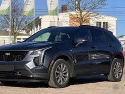 Grau Gebraucht 2021 Cadillac XT4 SUV | 27.890 € (Fairer Preis)
