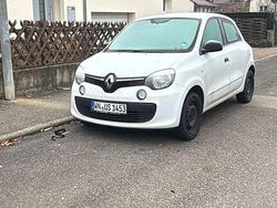 Weiß Gebraucht 2015 Renault Twingo Liberty Kleinwagen | 4.200 € (Fairer Preis)