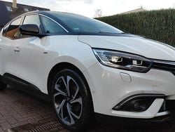 Weiß Gebraucht 2017 Renault Scénic IV Bose Edition Van / Kleinbus | 13.900 € (Guter Preis)