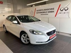 Ice white Gebraucht 2014 Volvo V40 You! Kombi | 10.450 € (Fairer Preis)