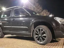 Schwarz Gebraucht 2013 Skoda Yeti SUV | 8.200 € (Etwas zu teuer)