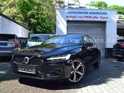 Onyx black / metallic Gebraucht 2024 Volvo S60 Limousine | 31.999 € (Superpreis)