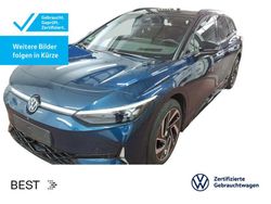 Aquamarinblau metallic/schwarz Gebraucht 2025 VW ID.7 GTX Kombi | 50.999 €