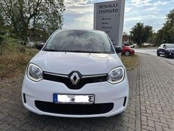 Crystal weiss Gebraucht 2022 Renault Twingo Equilibre Kleinwagen | 14.395 € (Etwas zu teuer)