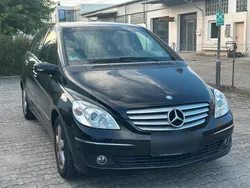 Schwarz Gebraucht 2008 Mercedes B150 Van / Kleinbus | 1.999 € (Fairer Preis)
