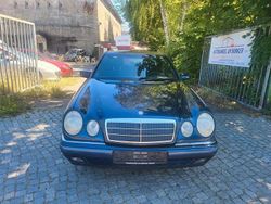 Blau Gebraucht 1996 Mercedes E200 Limousine | 1.499 € (Superpreis)