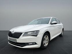 Candyweiss Gebraucht 2017 Skoda Superb Limousine | 7.000 €