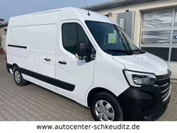Weiß Gebraucht 2021 Renault Master Komfort Van | 23.991 € (Guter Preis)