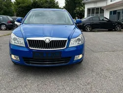 Blau Gebraucht 2009 Skoda Octavia Limousine | 5.200 € (Fairer Preis)