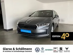 Grau Neu 2025 Skoda Superb Selection Kombi | 38.750 € (Superpreis)