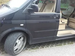 Schwarz metallic Gebraucht 2006 VW T5 Van | 17.900 € (Teuer)