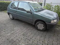 Grün Gebraucht 1993 Peugeot 106 Kleinwagen | 300 €