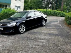Schwarz Gebraucht 2011 VW Jetta Limousine | 7.599 € (Etwas zu teuer)