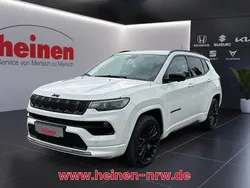 Weiss Gebraucht 2023 Jeep Compass SUV | 27.899 € (Guter Preis)