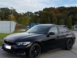Schwarz Gebraucht 2019 BMW 320 M Sport Limousine | 22.900 € (Fairer Preis)