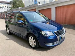 Blau Gebraucht 2010 VW Touran Van / Kleinbus | 6.300 € (Fairer Preis)