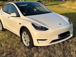 Weiß Gebraucht 2023 Tesla Model Y Long Range SUV | 40.900 € (Etwas zu teuer)