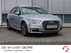 Silber Gebraucht 2020 Audi e-tron Design SUV | 19.780 € (Fairer Preis)