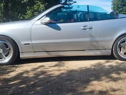 Silber Gebraucht 2001 Mercedes CLK320 Avantgarde Cabrio | 15.000 €