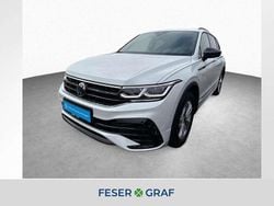 Oryxweiß perlmutteffekt Gebraucht 2024 VW Tiguan Allspace R-line SUV | 38.990 € (Guter Preis)