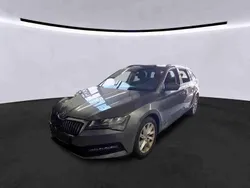 Grau Gebraucht 2022 Skoda Superb Ambition Kombi | 26.990 € (Etwas zu teuer)