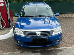 Blau Gebraucht 2010 Dacia Logan Limousine | 2.787 € (Fairer Preis)