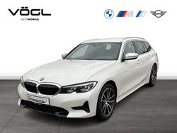 Weiß Gebraucht 2022 BMW 330 Sport Line Kombi | 33.280 € (Teuer)