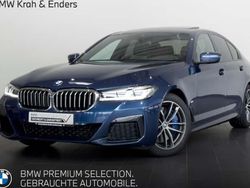 Blau Gebraucht 2022 BMW 540 Shadowline Limousine | 44.850 € (Fairer Preis)