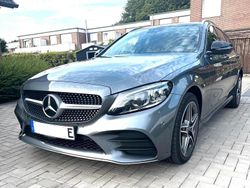 Grau Gebraucht 2020 Mercedes C300e AMG line Kombi | 25.000 € (Fairer Preis)