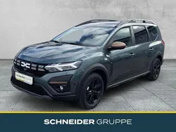 Grün Gebraucht 2025 Dacia Jogger Extreme | 26.890 € (Fairer Preis)