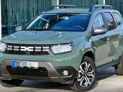 Safari grün grau Gebraucht 2024 Dacia Duster Journey SUV | 21.992 € (Guter Preis)