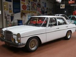 Weiß Gebraucht 1968 Mercedes W115 Limousine | 18.990 €