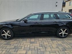 Schwarz Gebraucht 2017 Volvo V90 Momentum Kombi | 17.700 € (Fairer Preis)