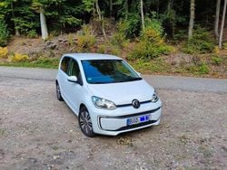 Weiß Gebraucht 2022 VW e-up! Style Kleinwagen | 14.300 € (Guter Preis)
