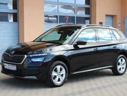 Schwarz (metallic) Gebraucht 2023 Skoda Kamiq Ambition SUV | 18.880 €